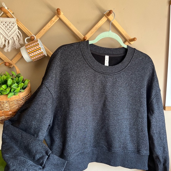 Lululemon ‘Perfectly oversized’ cropped crew - Picture 4 of 8